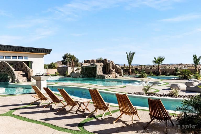  Lazy River Pool | River House 