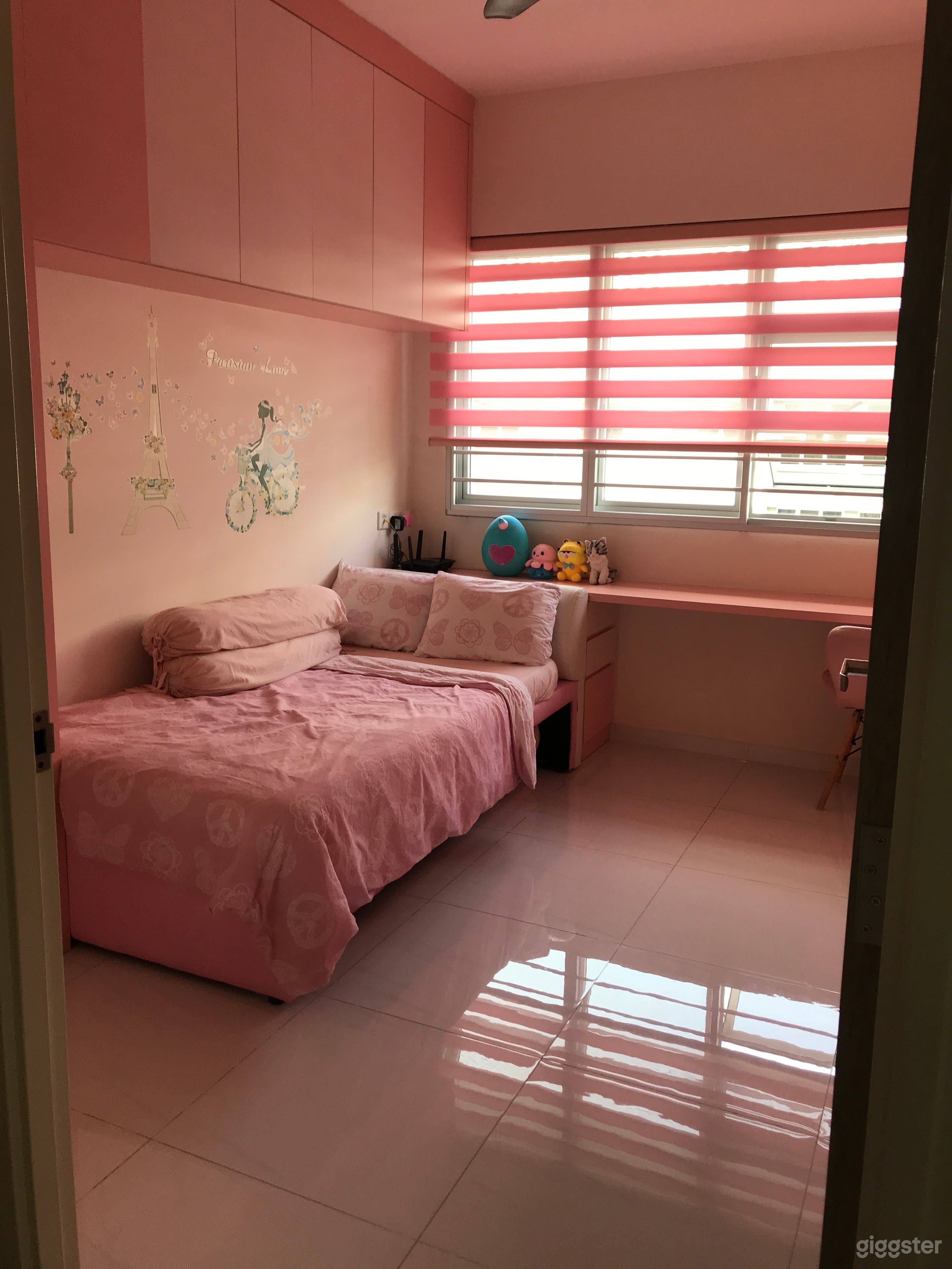 5 room cosy unit in Woodlands Photo 2