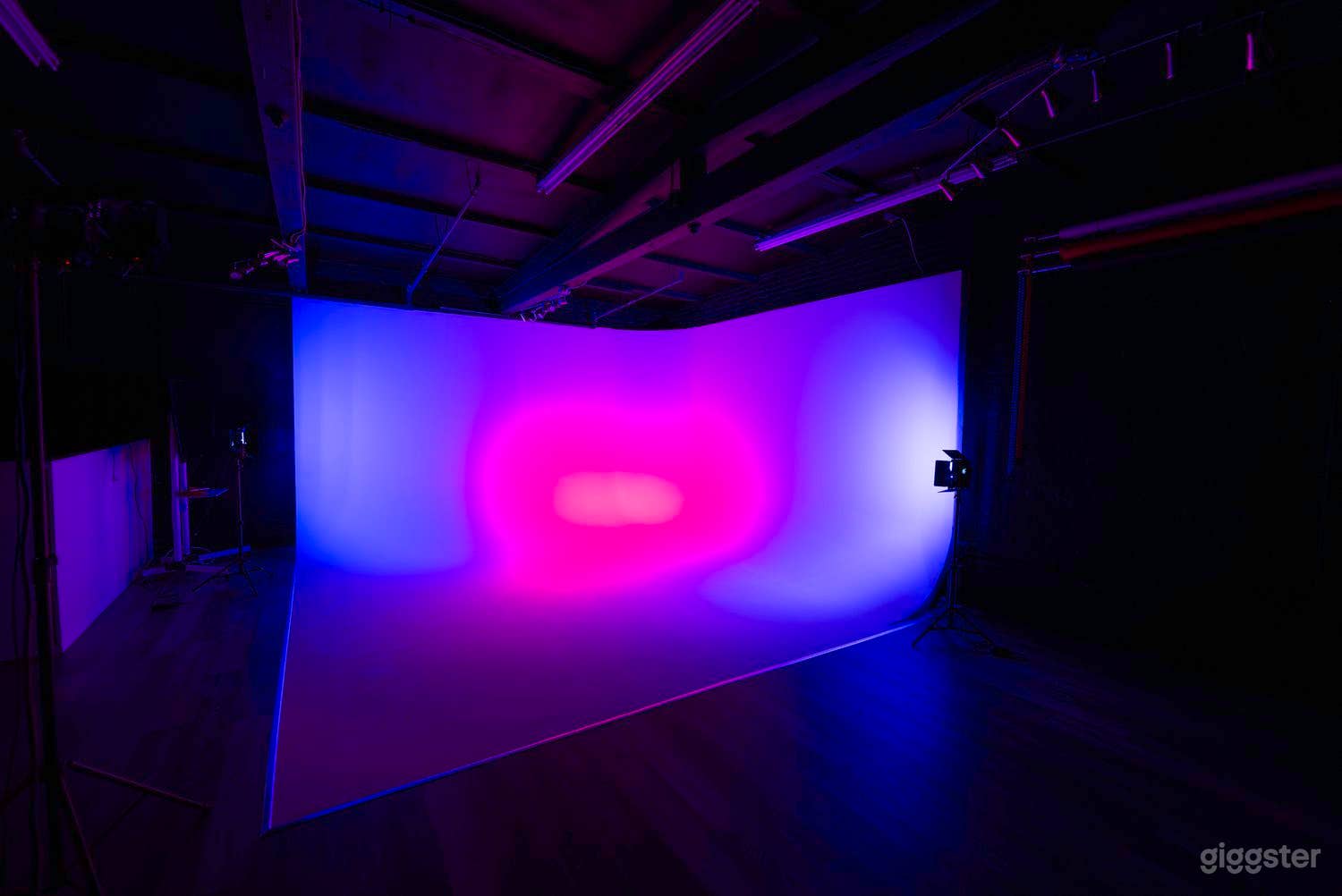 Multi-Purpose Creative Studio Photo 1