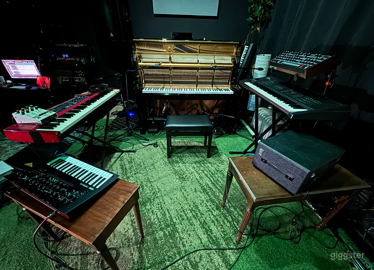  Echoland Studios Top Floor Manhattan 