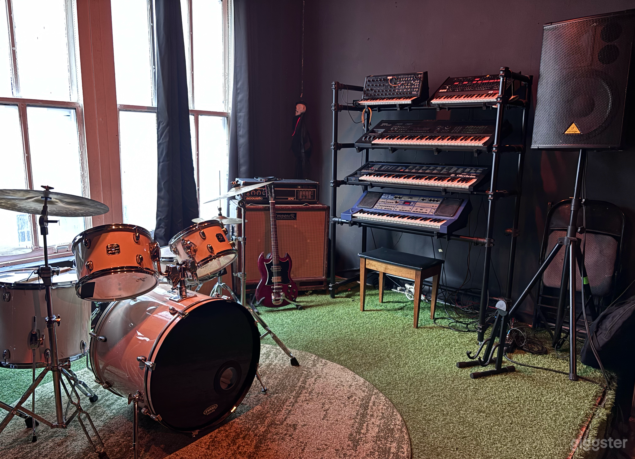 Plug and play rehearsal space perfect for bands