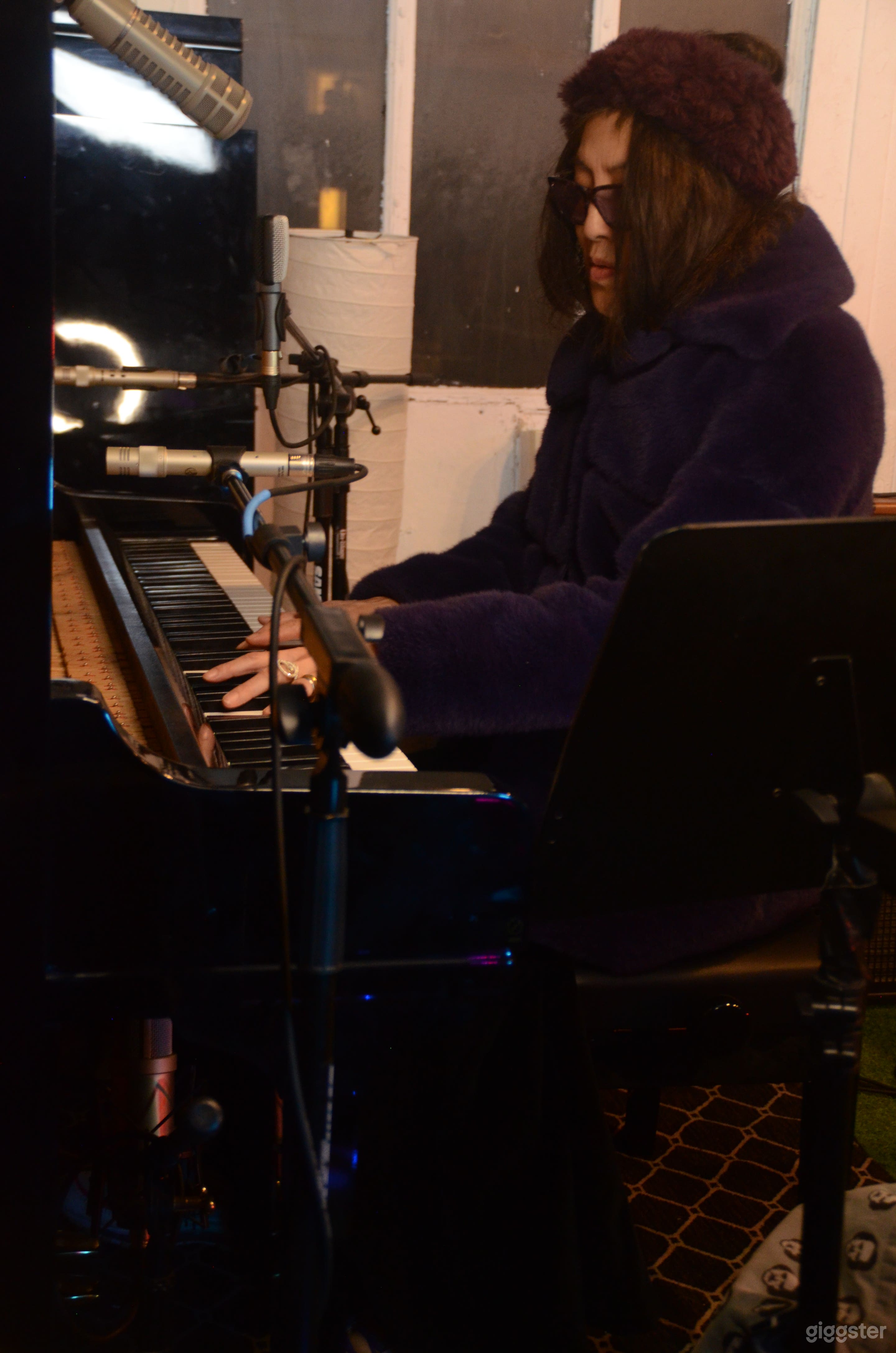 Beautiful Yamaha U3 Vertical Grand Piano