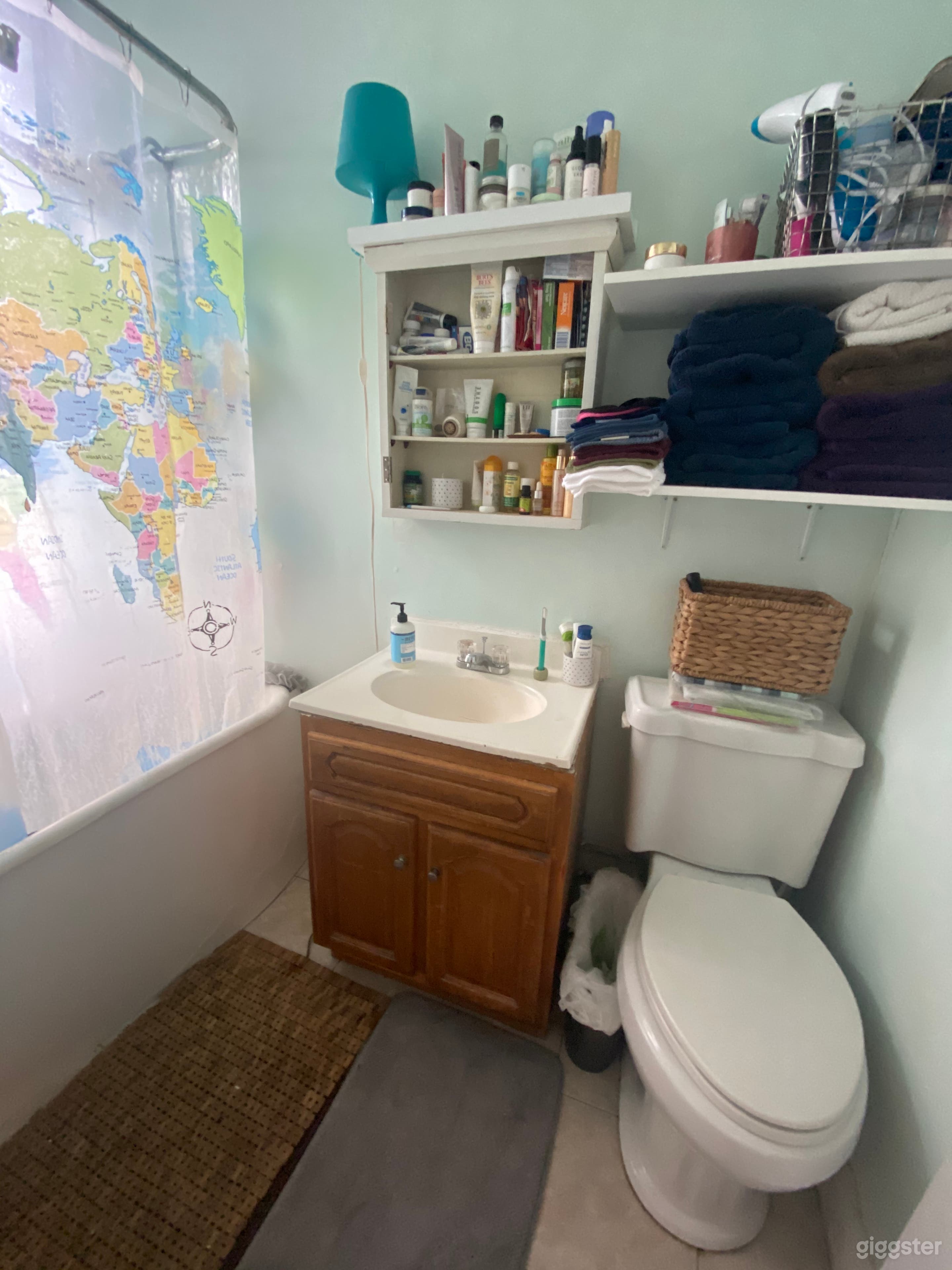 bathroom + clawfoot tub