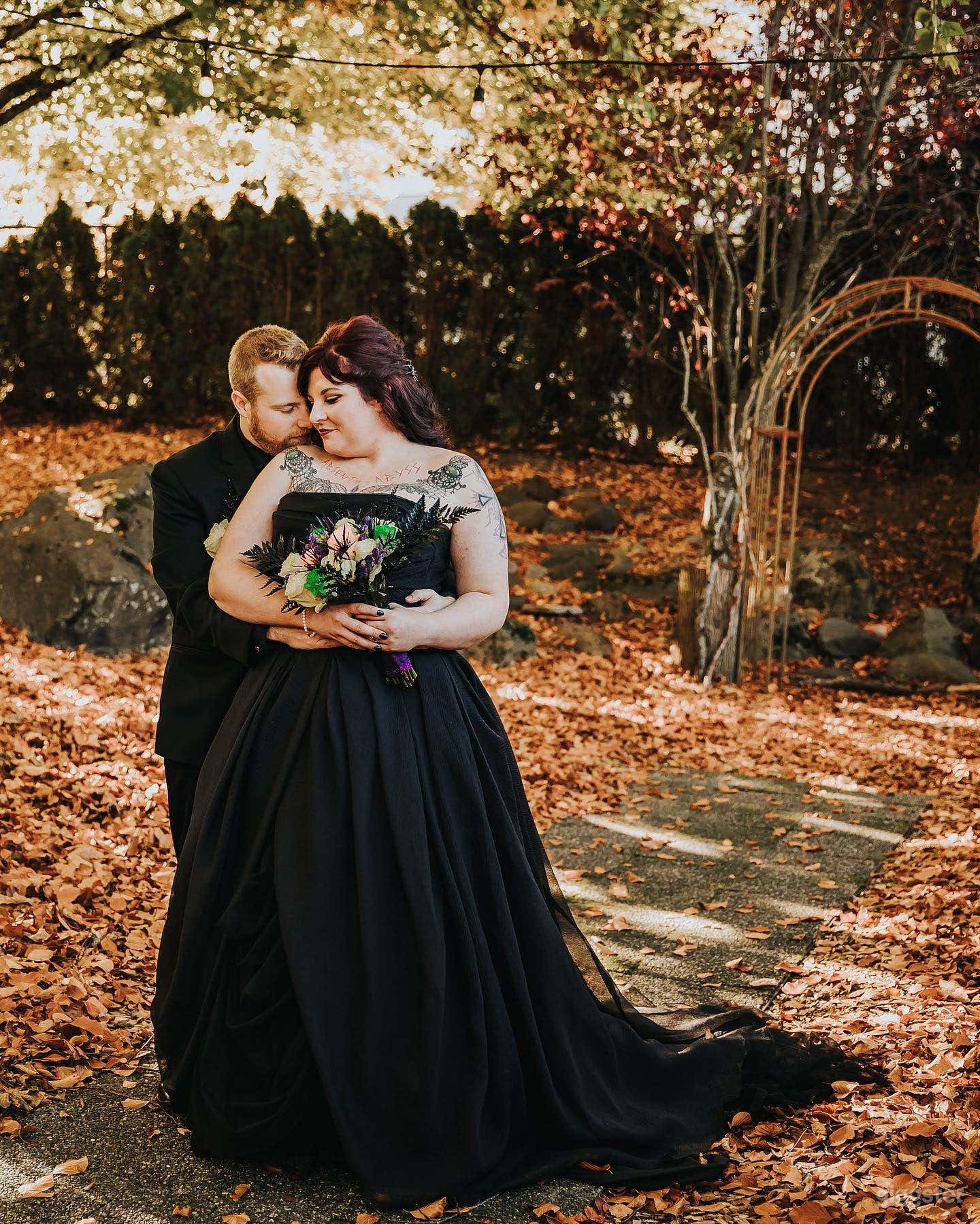 Bridal Park with Rustic Arch Photo 3