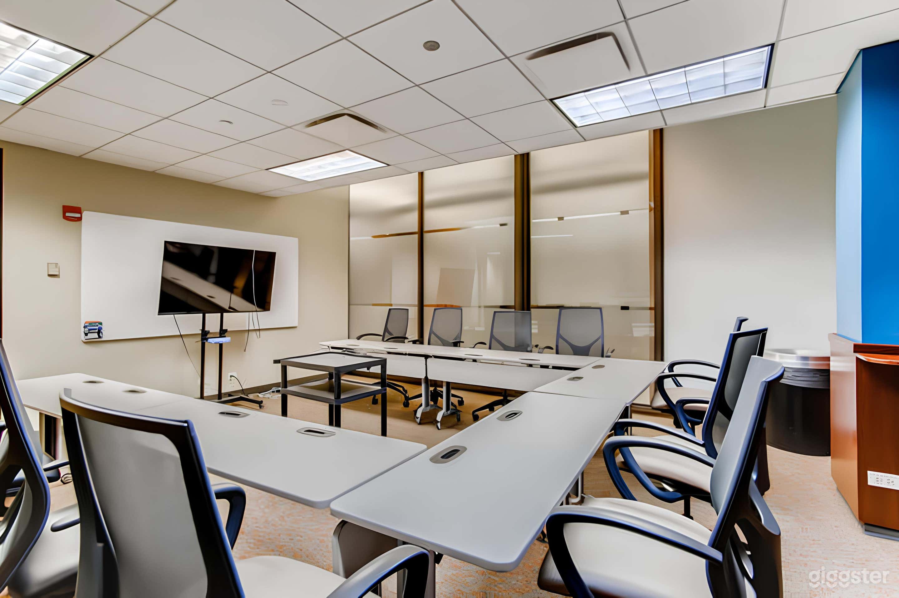 Training Room for 18 at Chicago O'Hare Photo 1