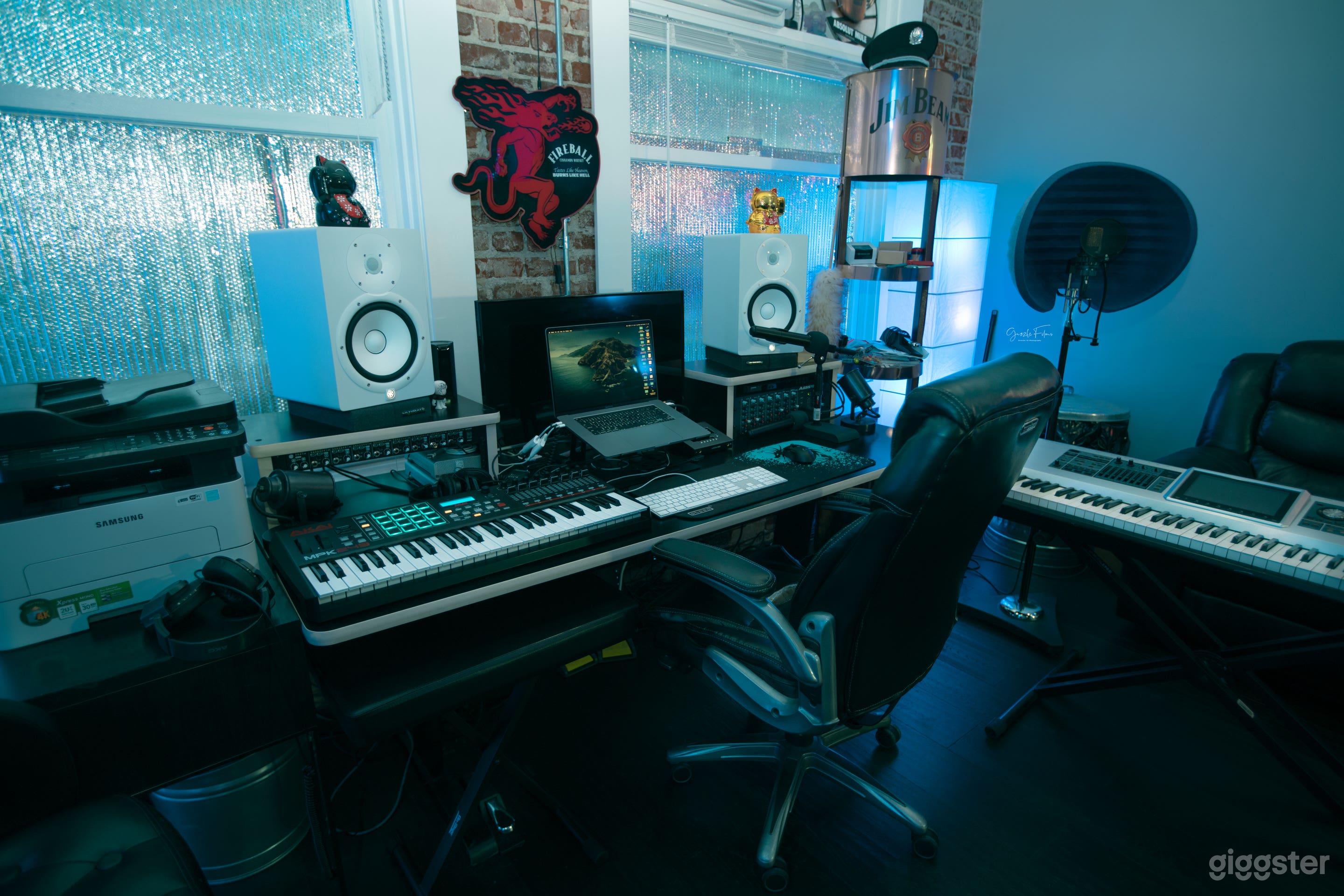 Artistic Recording Studio Space! Photo 1