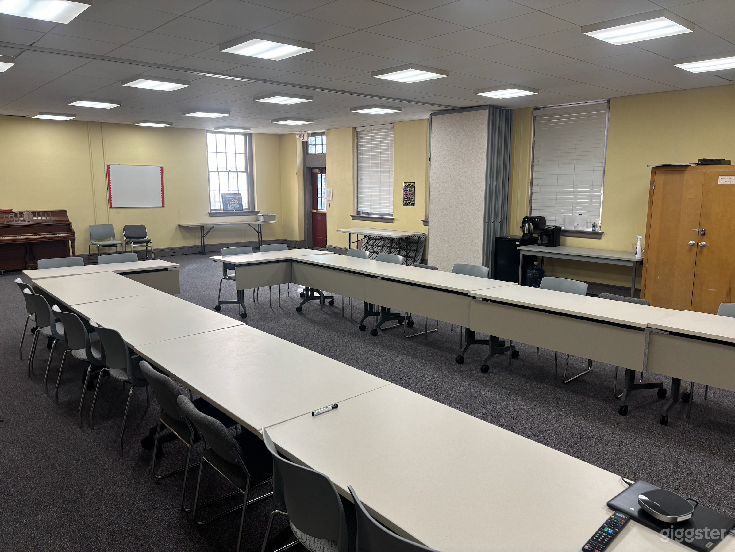 The Gathering Room 3 Photo 3