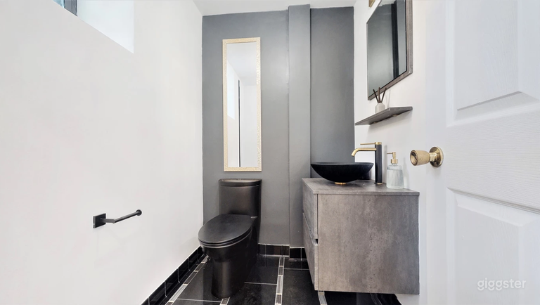  Intimate Brooklyn Space with Huge Outdoor Patio 