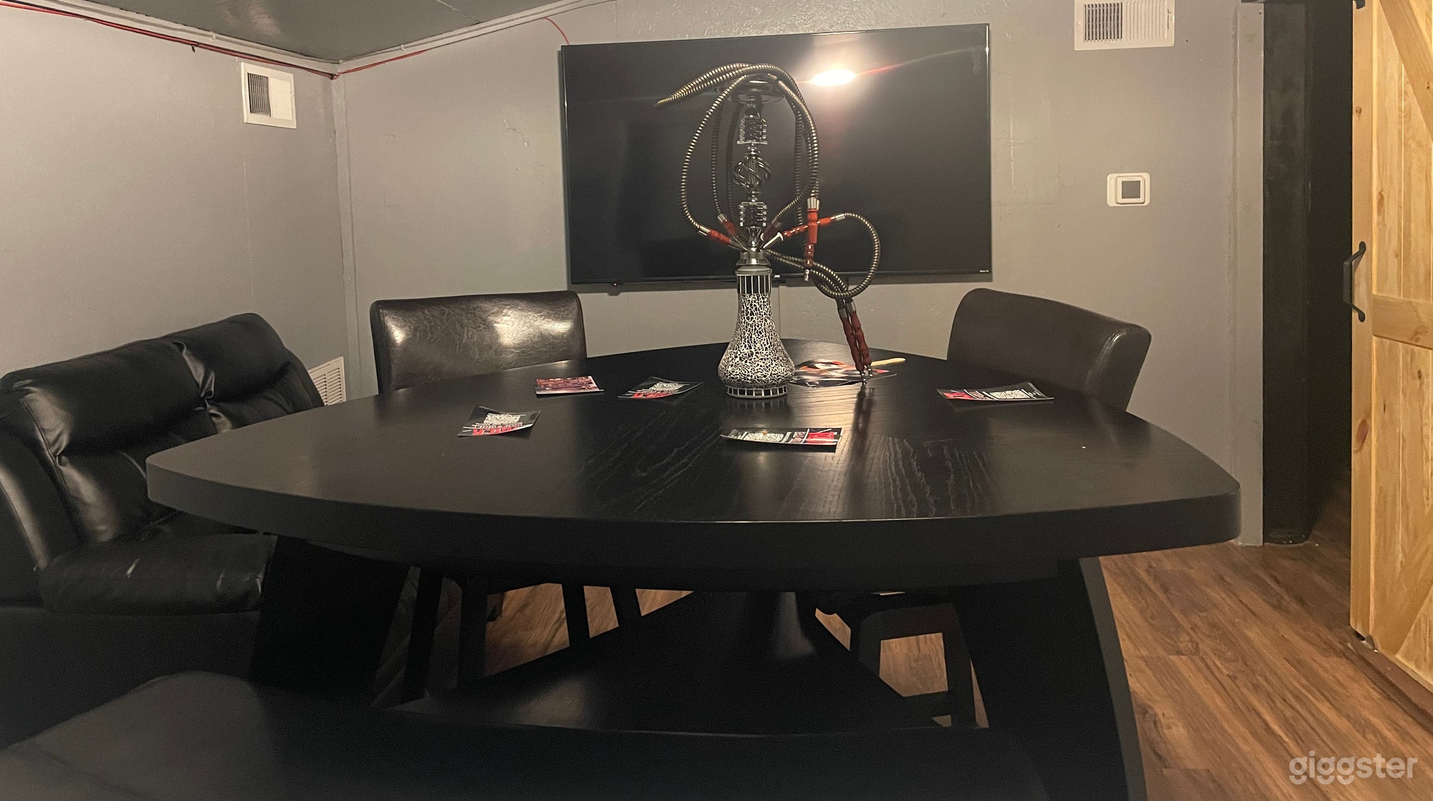 Upscale Entertainment Event Space &amp; Lounge in Rock Photo 4