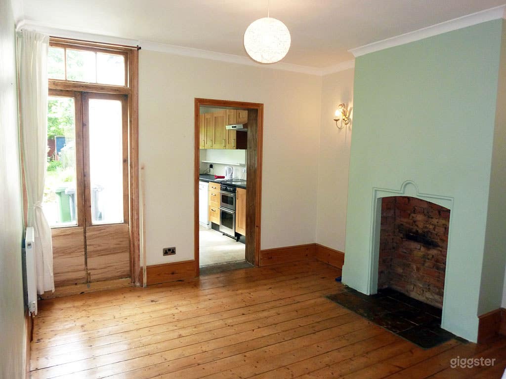 Dining room with fireplace