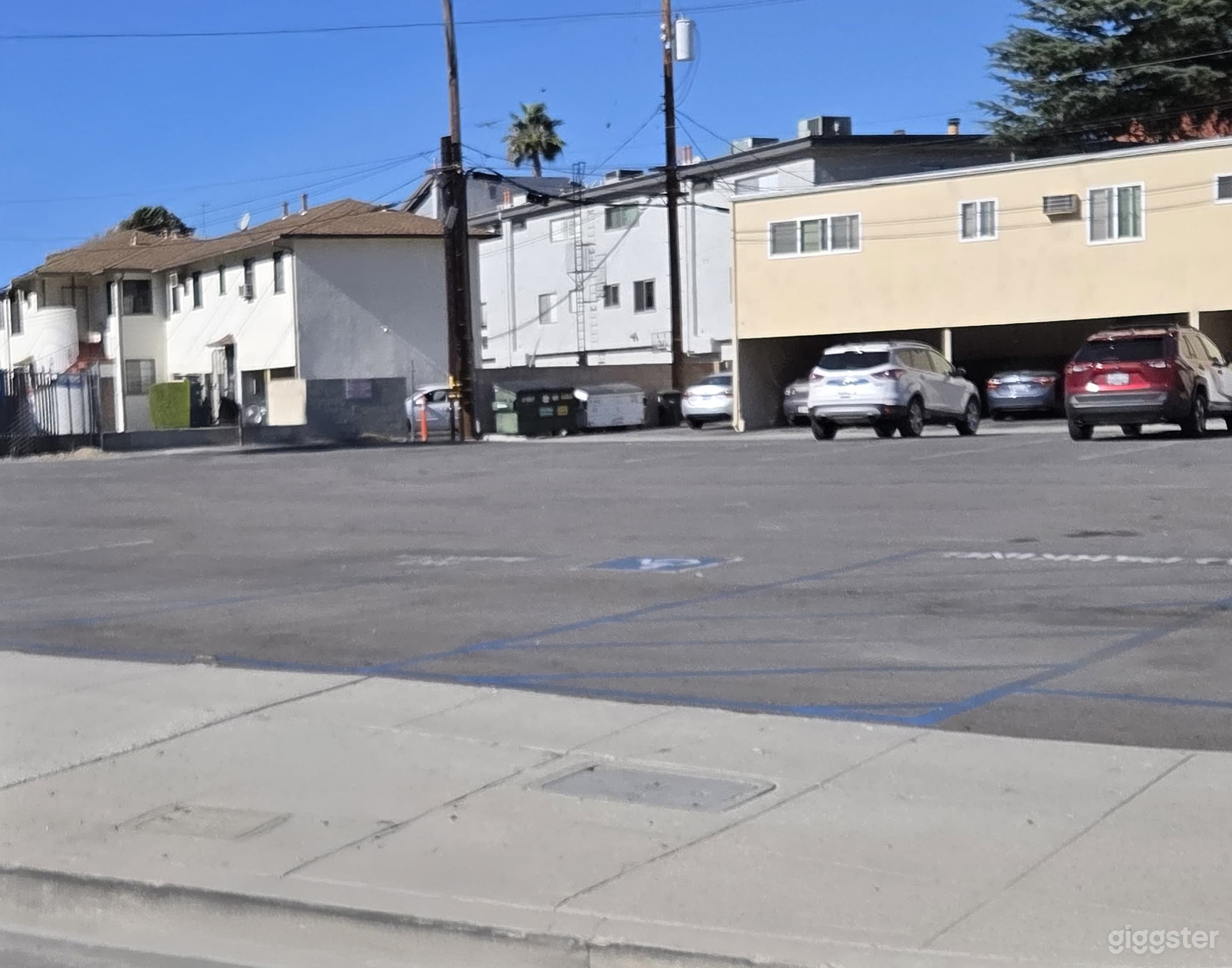 Production Lot, across from Warner Brothers Photo 4