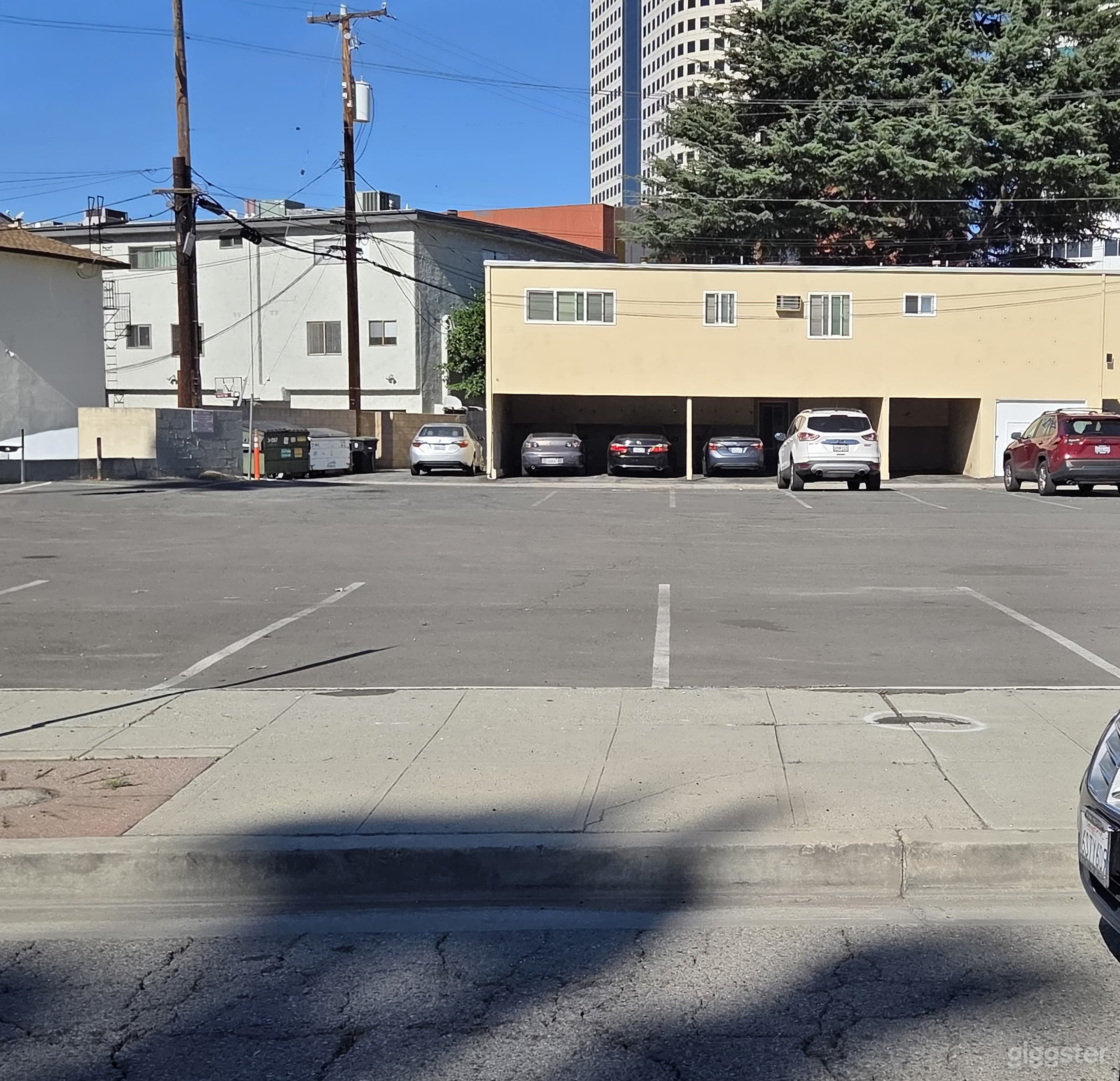 Production Lot, across from Warner Brothers Photo 3