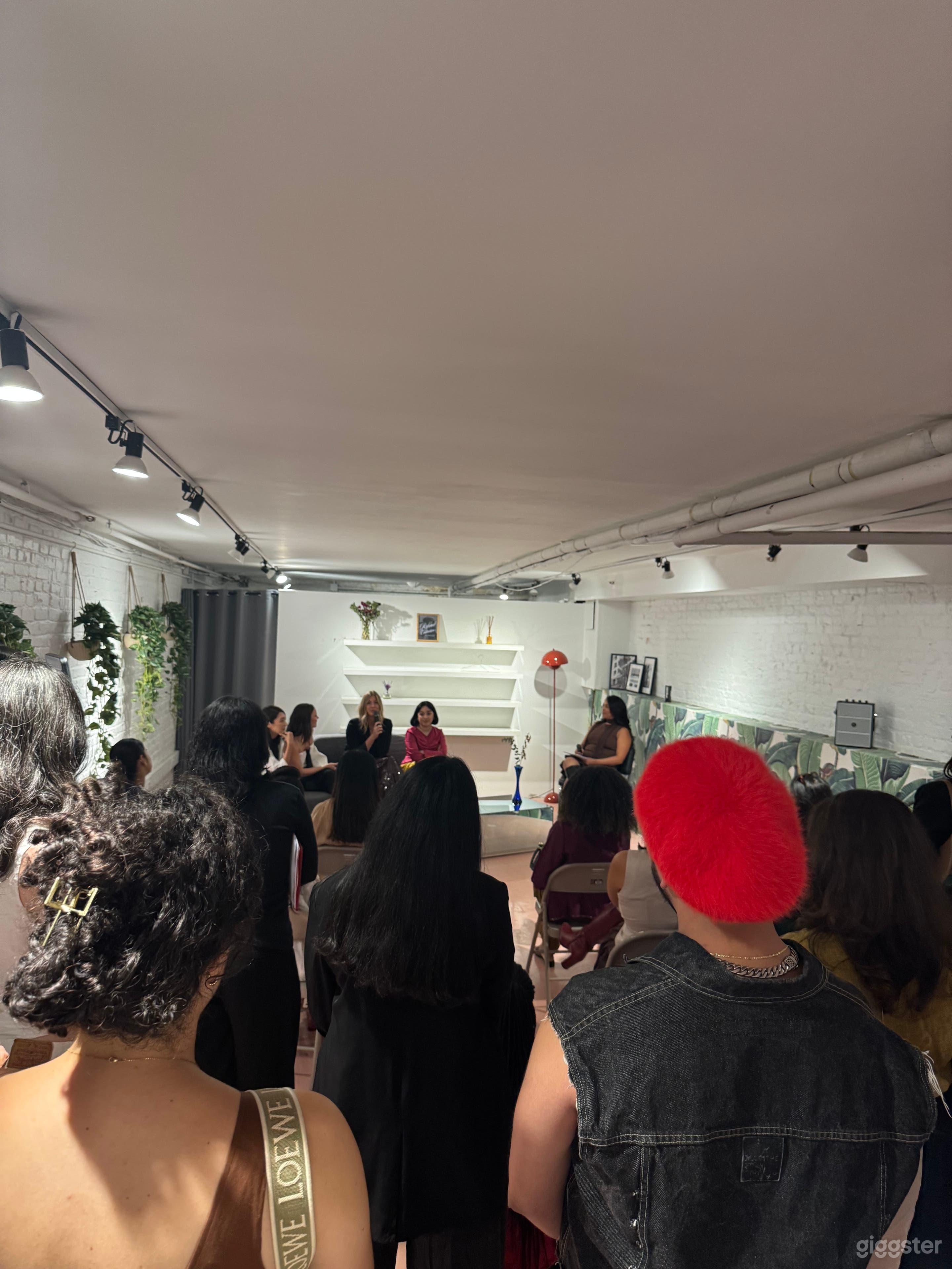 Bright Showroom, Pop Up Shop, and Event Space in Soho Photo 4