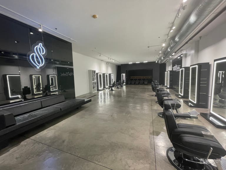  Luxury Modern Barbershop  