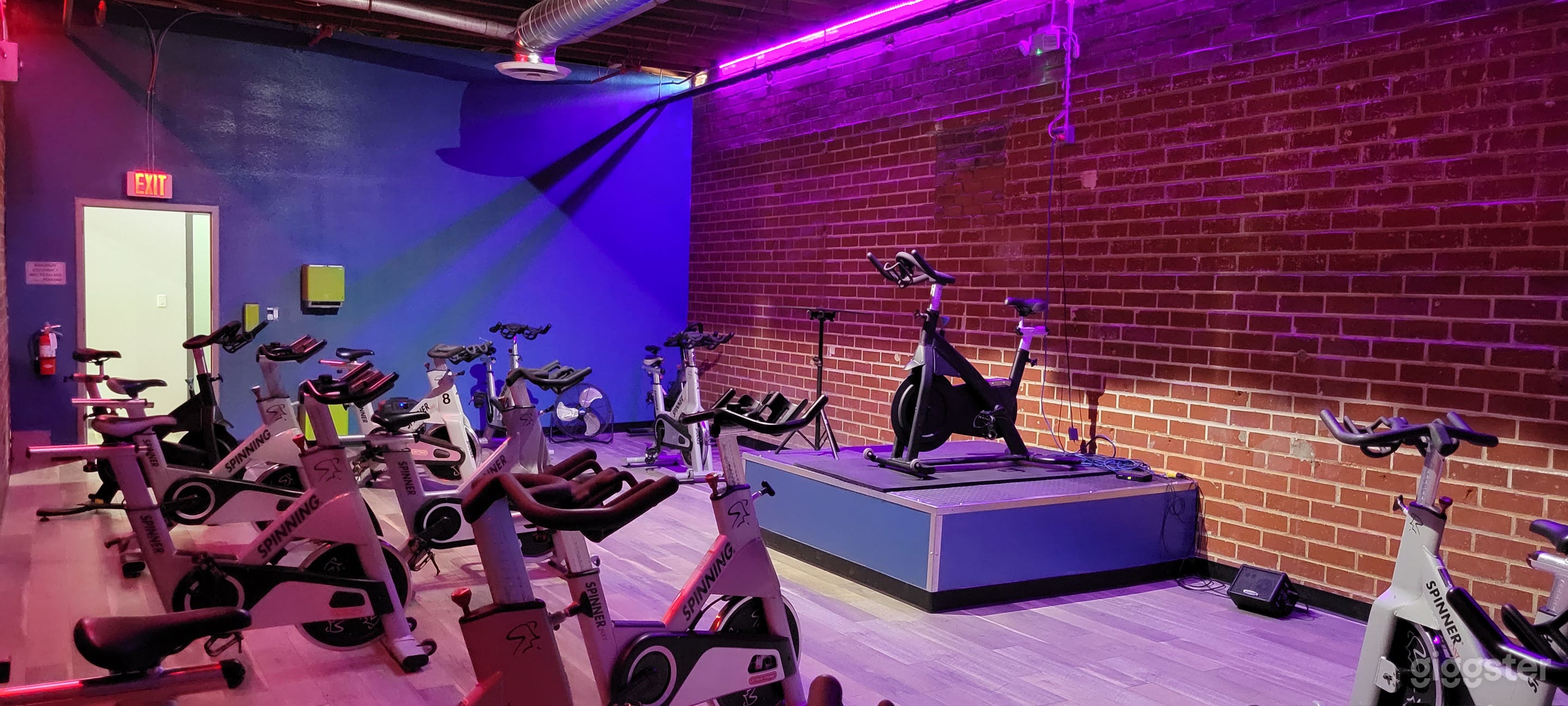 The Cozy Cycle-X Room Photo 4