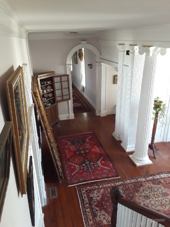 Historical Georgian Mansion Photo 3