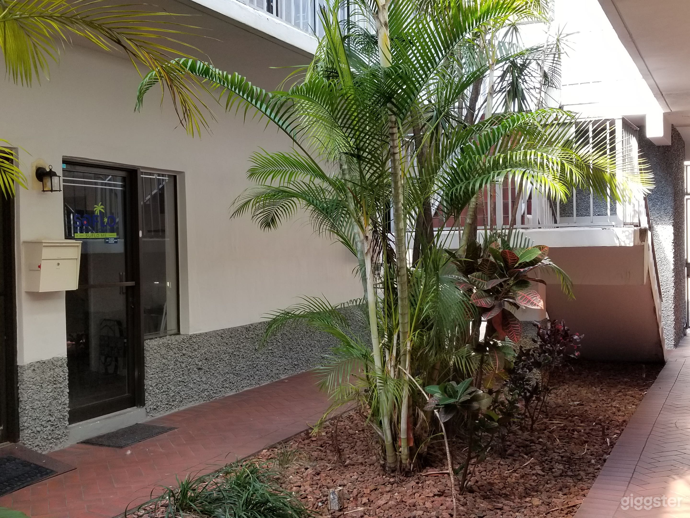 Atrium Doctor's office  Photo 3