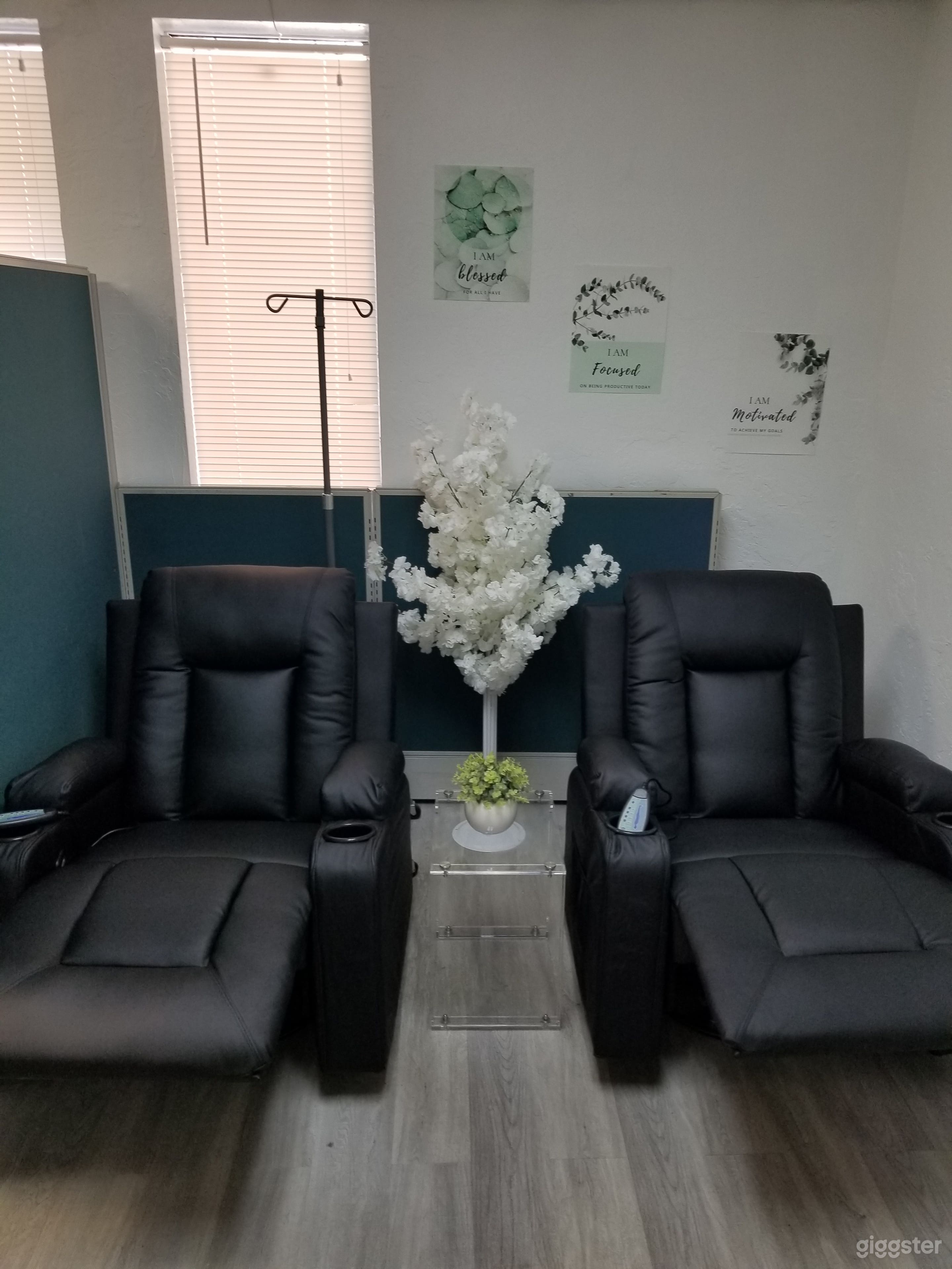 Atrium Doctor's office  Photo 4