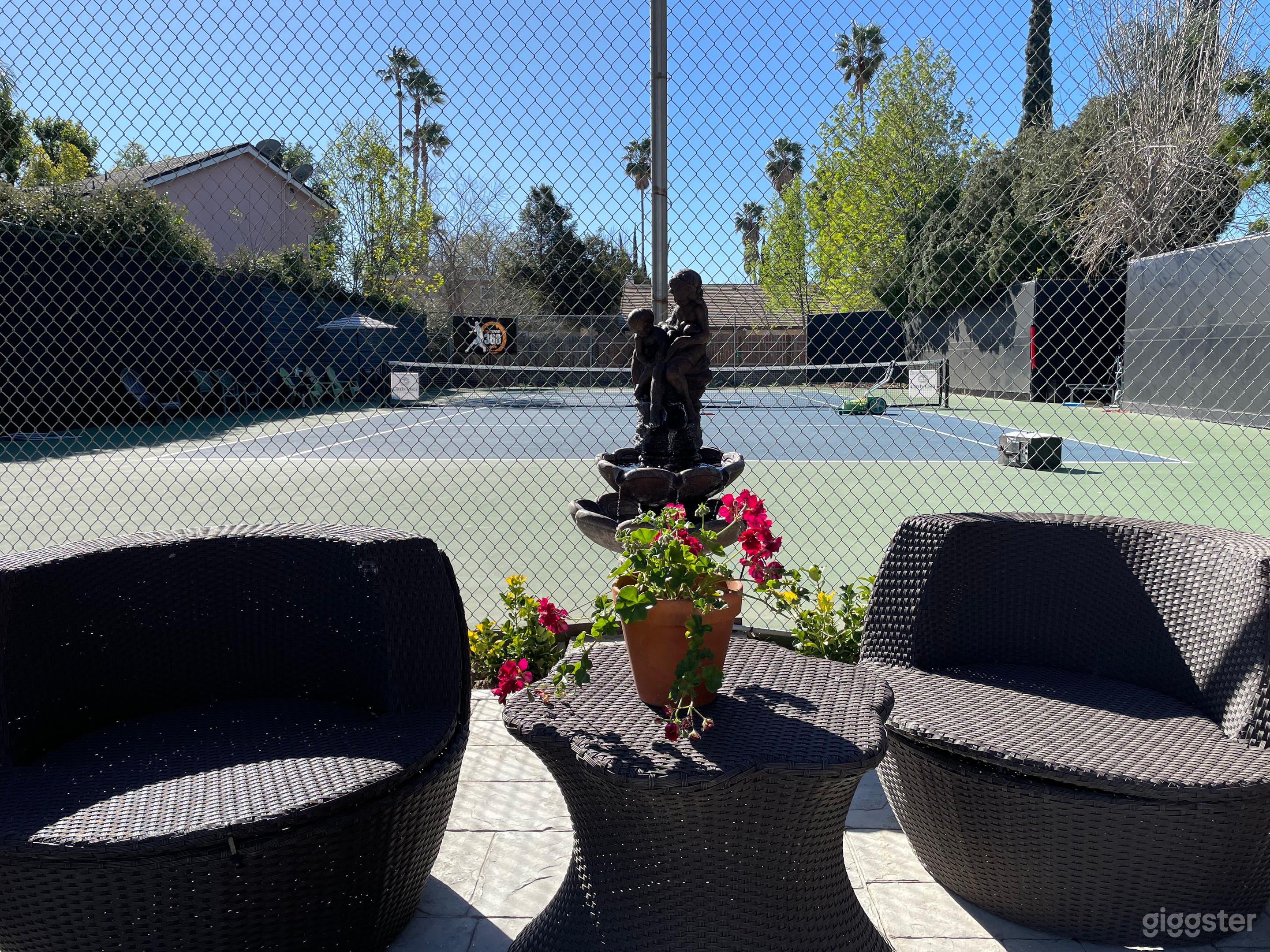 Country Club Garden with Tennis Court Photo 3