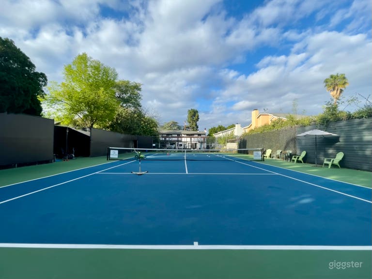  Country Club Garden with Tennis Court 