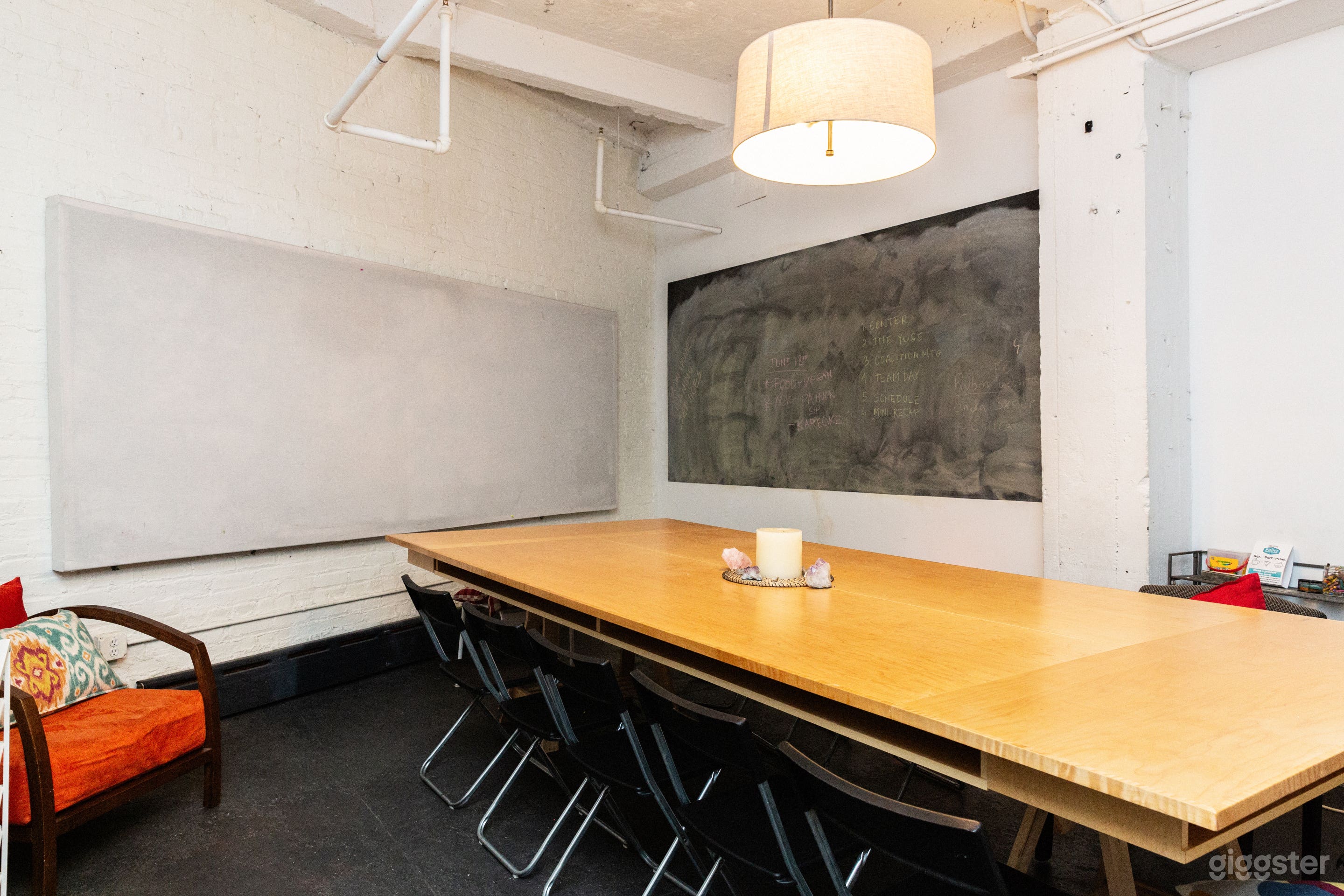 Access to pantry beverages and snacks
Phone Booths
Printing Services
Lockers
1000 mpps wifi