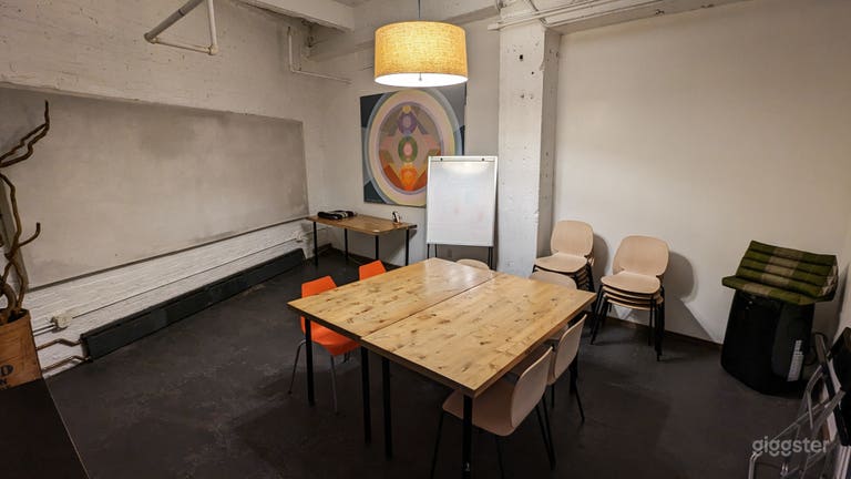  Conference Room For Various Activities 