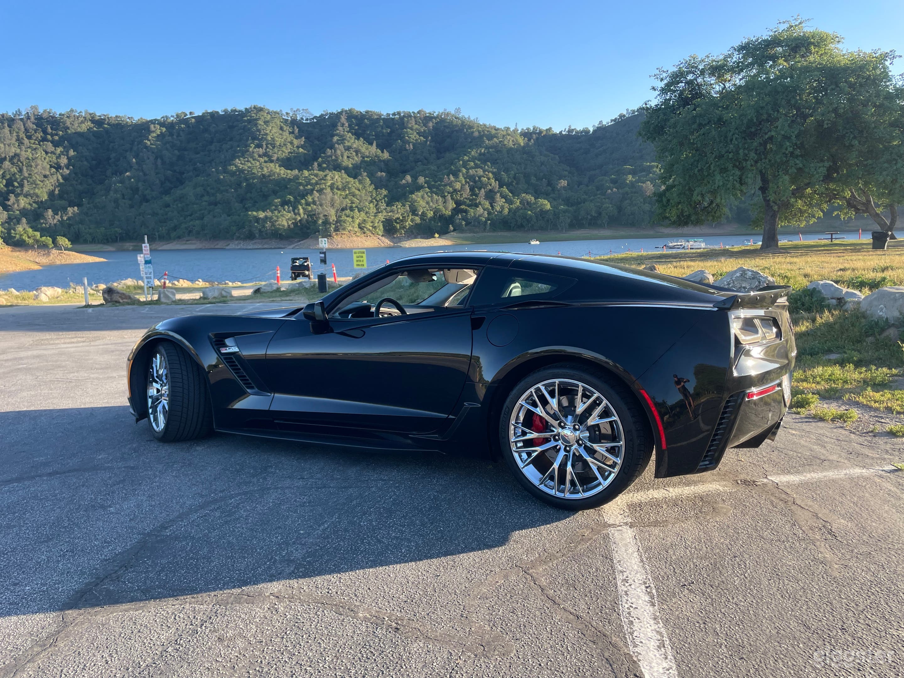 2019 Corvette Z06 Photo 2