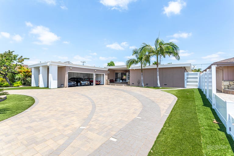  La Villa Moderna SIR 