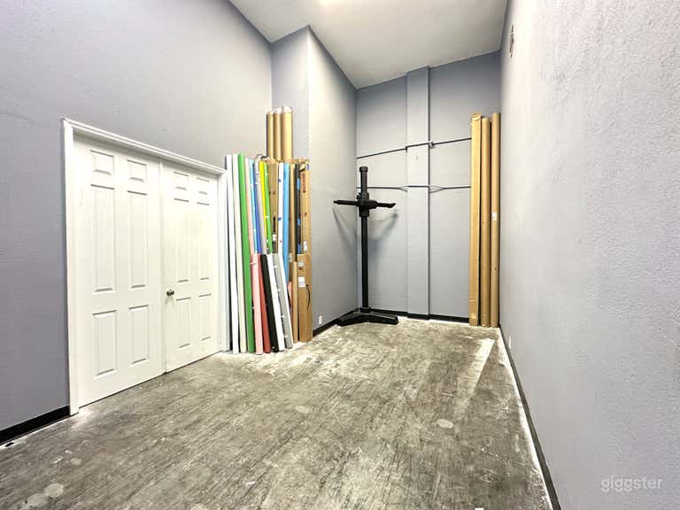  Versatile Daylight and Cyc-Wall Studio 