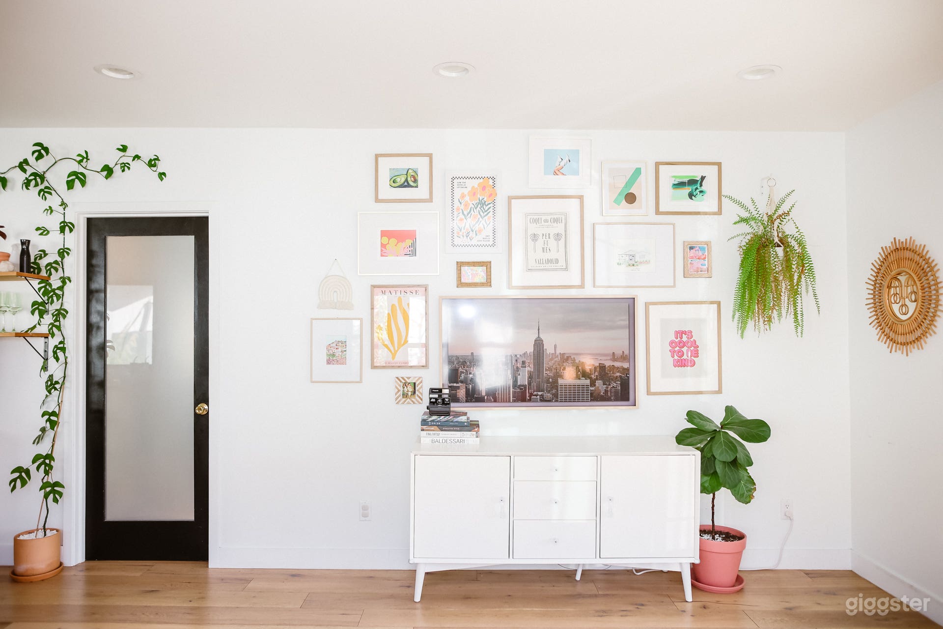 Eclectic 1920’s Bungalow with Desert-Inspired Back Photo 2