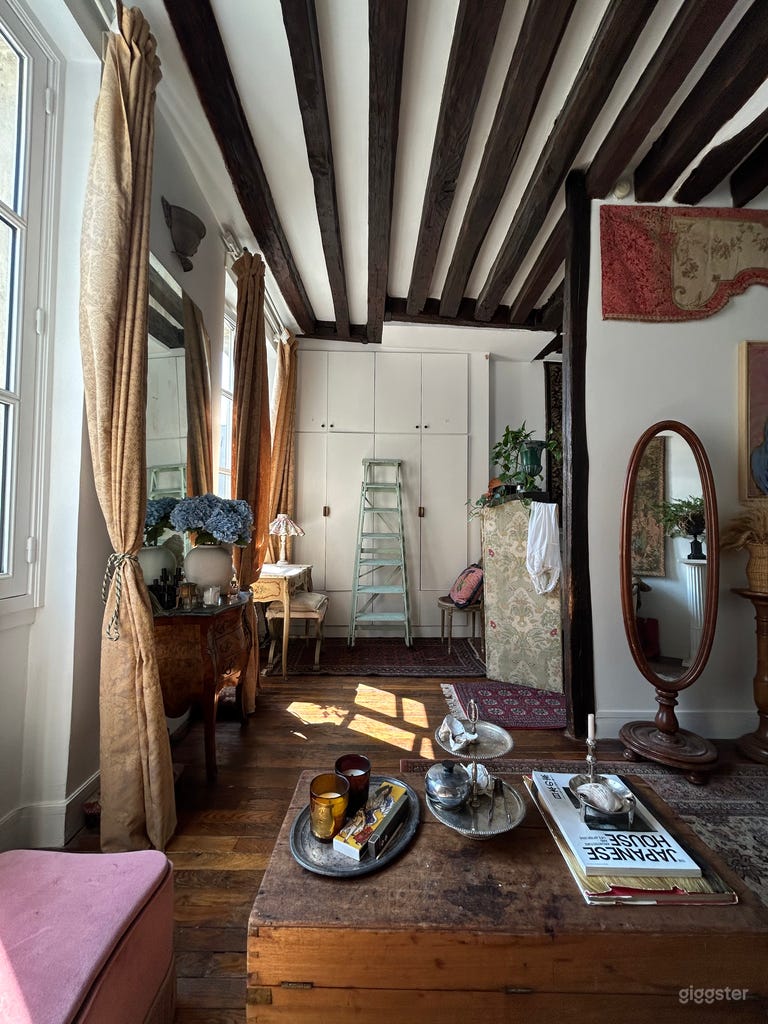  Loft in the heart of Le Marais 