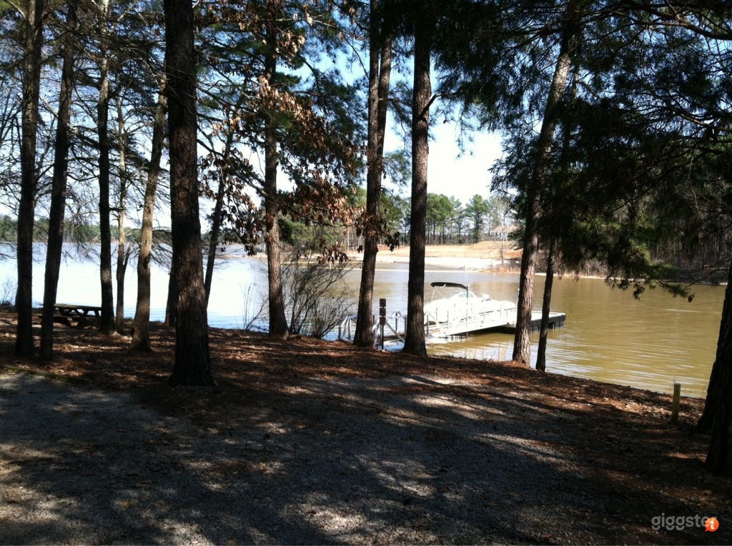 Recreational area on Lake Oconee Photo 1