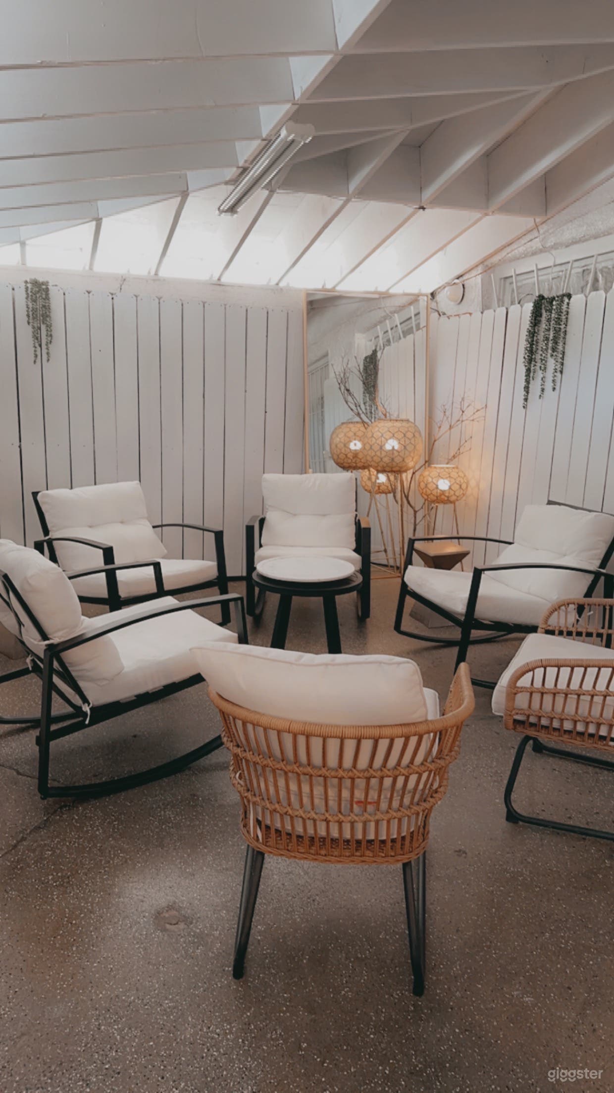 Parties | Pop-Ups | Off-Site Meetings | More Photo 4