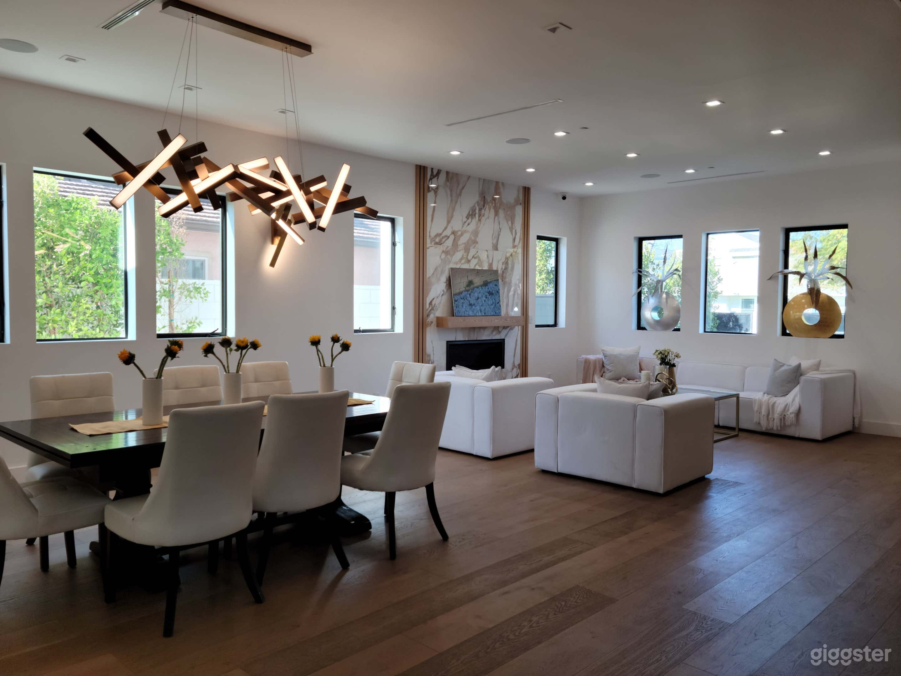 Luxury Sherman Oaks Two-Story Home w/ Resort-Style Backyard Photo 1