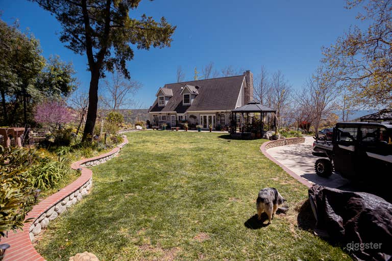  Unique Ranch House with stunning 360 views 