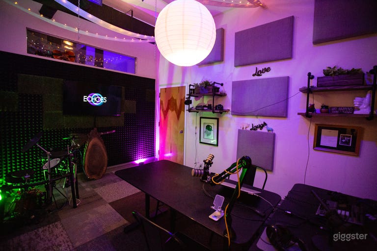  Cabina de podcast para auto grabación en estudio de producción 