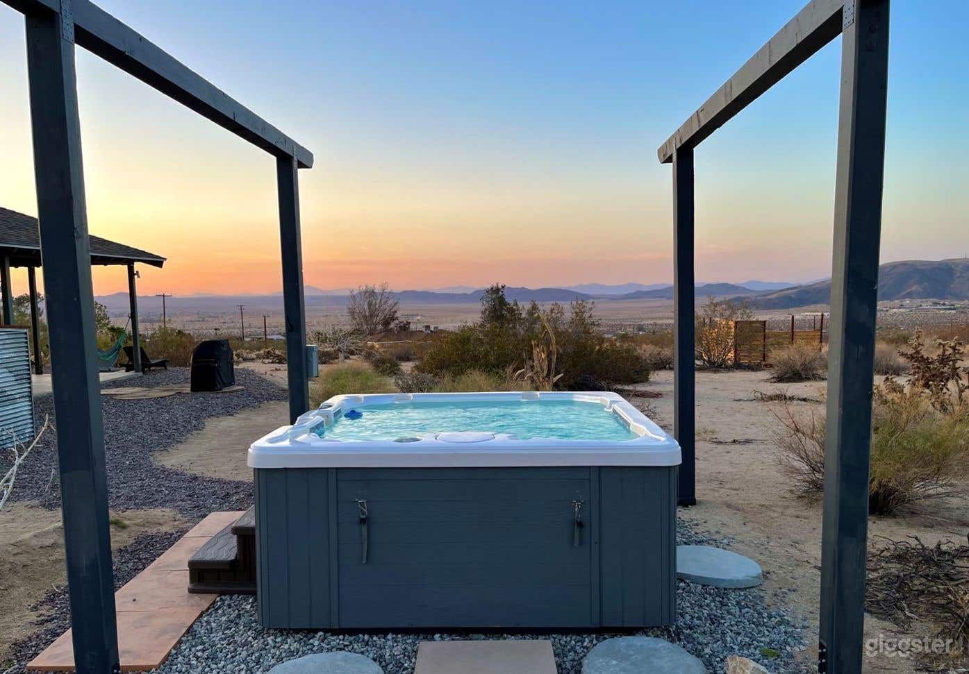 Magical Joshua Tree Pool House Photo 4