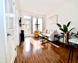  Splendid 1BR Downtown Retreat 