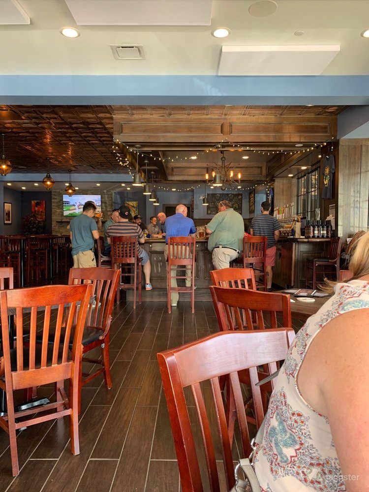 Unique Brew Taproom Photo 4