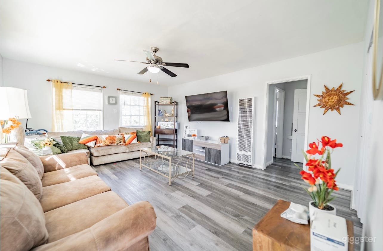 Heart of Los Angeles  Photo 1