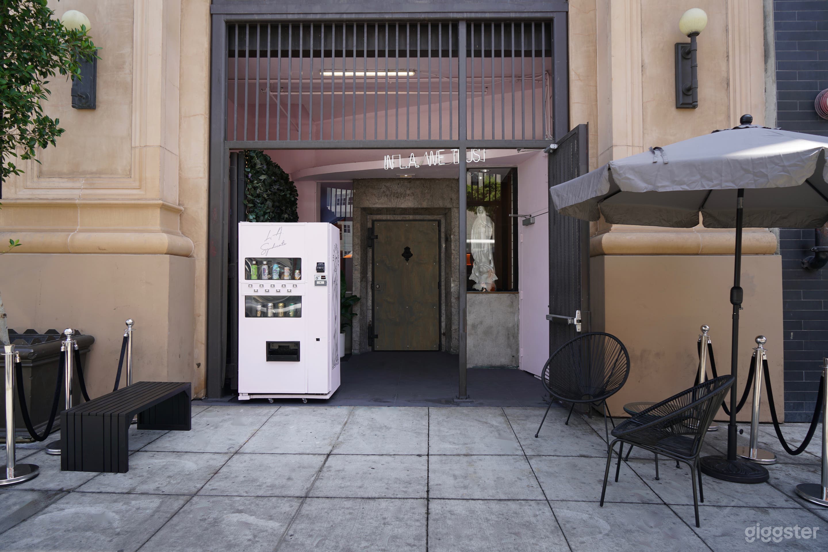 POP-UP/ GALLERY / CREATIVE SPACE  Photo 1