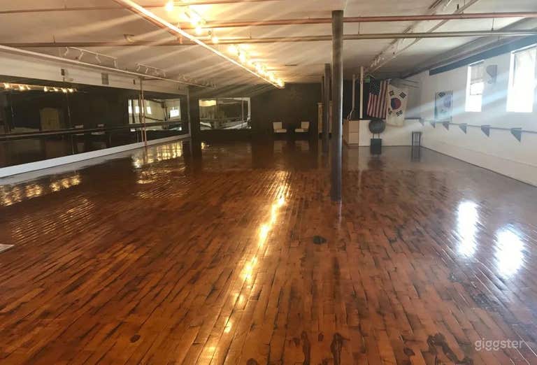  Estudio espacioso multipropósito en el centro 