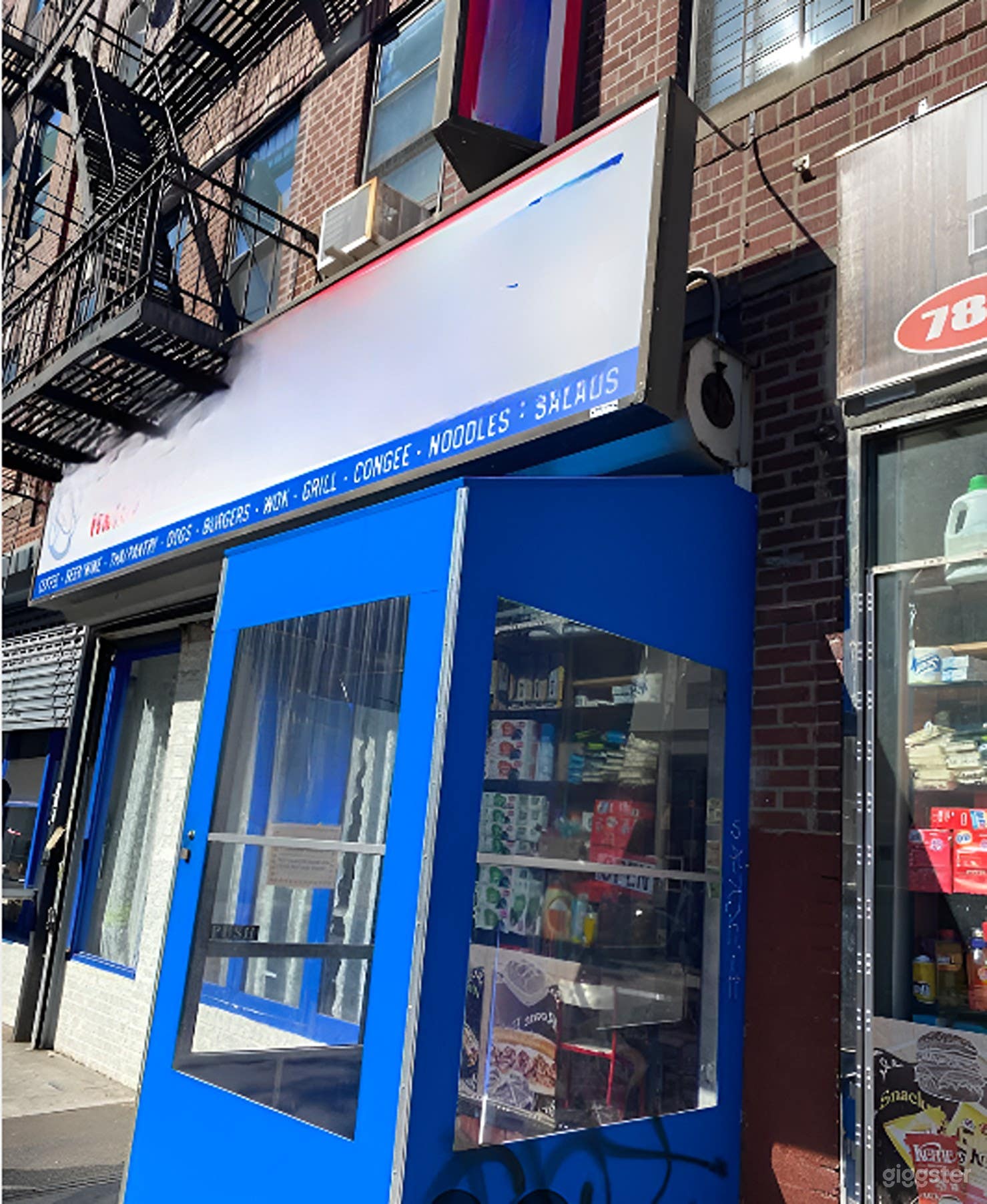 Contemporary Asian Style Diner With Open Kitchen Photo 3