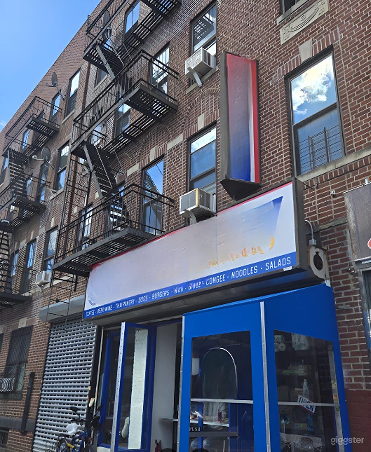 Contemporary Asian Style Diner With Open Kitchen Photo 4