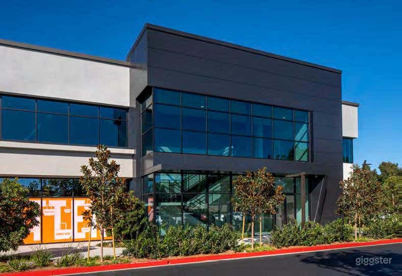 Creative Office Work Space Photo 4