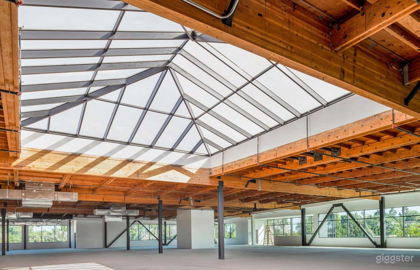 Creative Office Work Space Photo 2