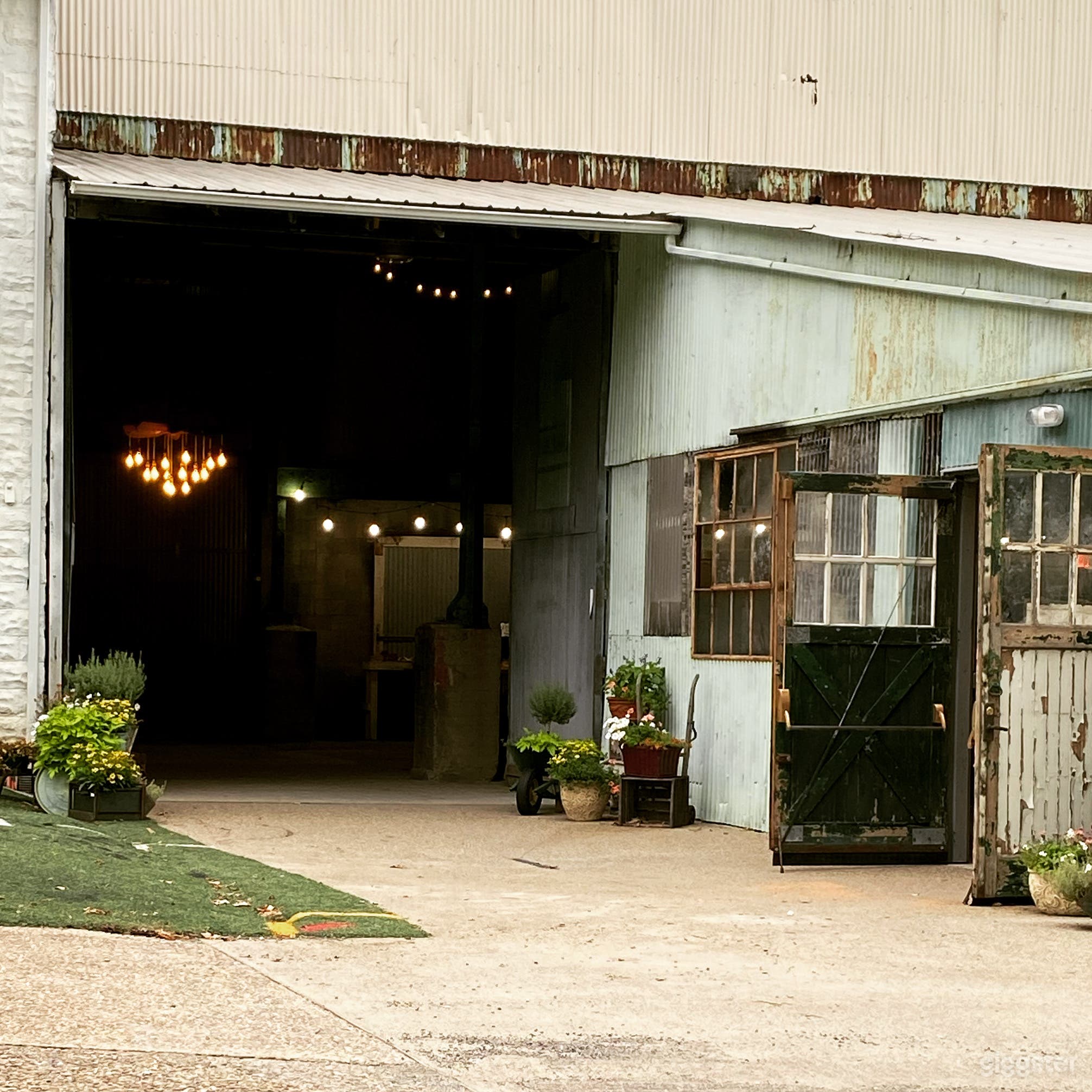 Kinsey Events Warehouse  Photo 3