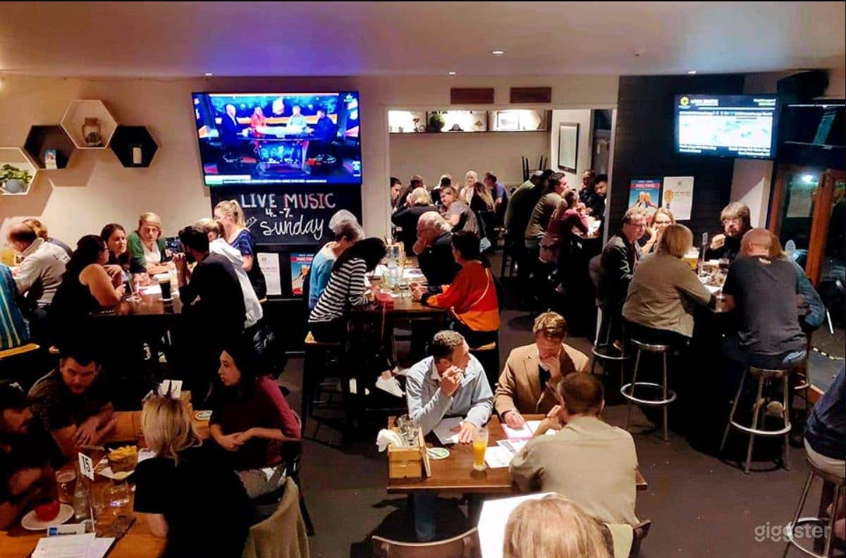 Family friendly restaurant Photo 4