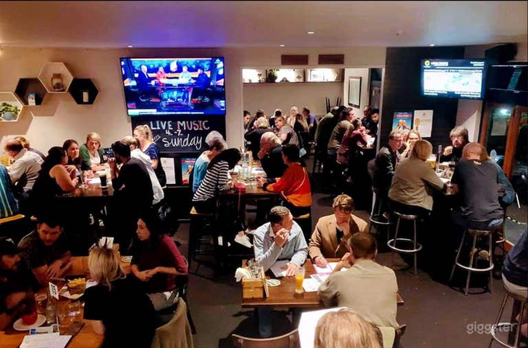  Family friendly restaurant 