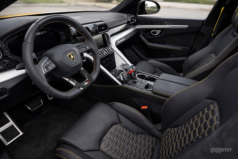  Yellow Lamborghini Urus | LA Skyline | Luxur 